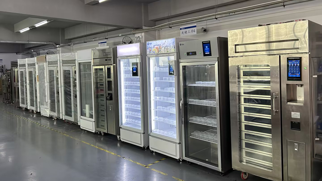 筑牢食品安全防线！鸿博智成智能留样柜，让溯源监管更省心